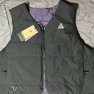 NIKE ACG SKULL PEAK PRIMA LOFT REVERSIBLE BLACK & RAISIN VEST SIZE M UNISEX $175